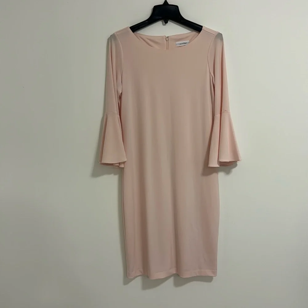 Calvin Klein women’s size 8 light pink bell sleeve dress